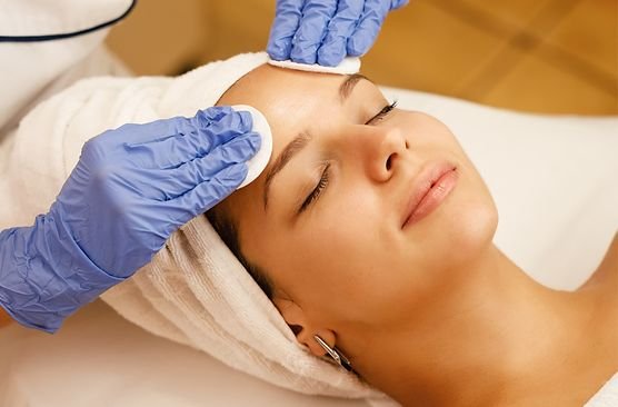 limpieza facial dermatológica