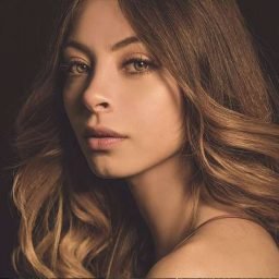 OwnSkin_Dhazia Rostro de la instagramer y conductora de MTV Dhazia Wezka